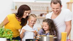 Cocinando con niños: la alimentación saludable empieza en la cocina