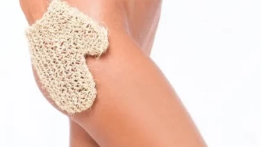 Hinchado, brillante y quebradizo? Usted podría ser demasiado exfoliante