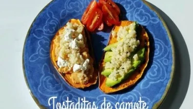 Receta: Tostadas de camote con aguacate